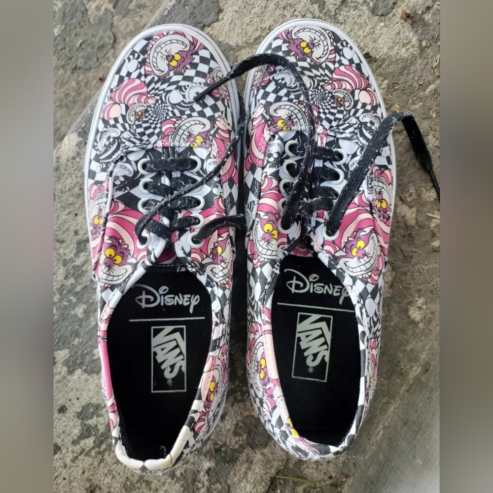 Vans x Disney Era Cheshire Cat Alice in Wonderland Athletic Sneakers